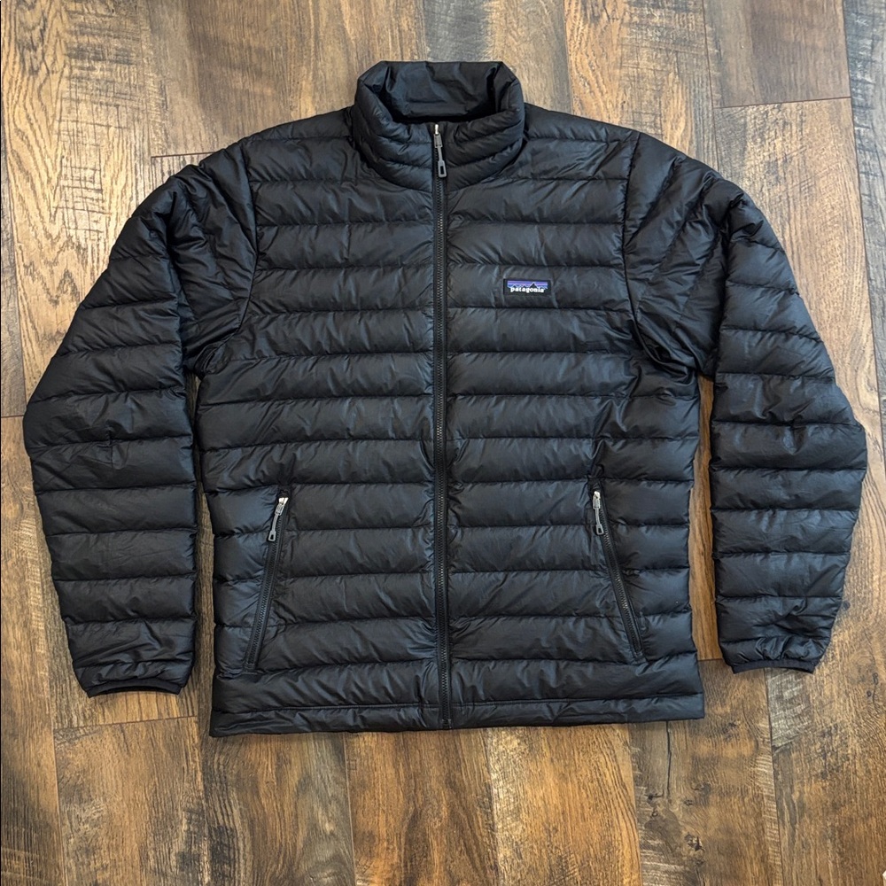 Patagonia Men's Medium Black Down Sweater Jacket